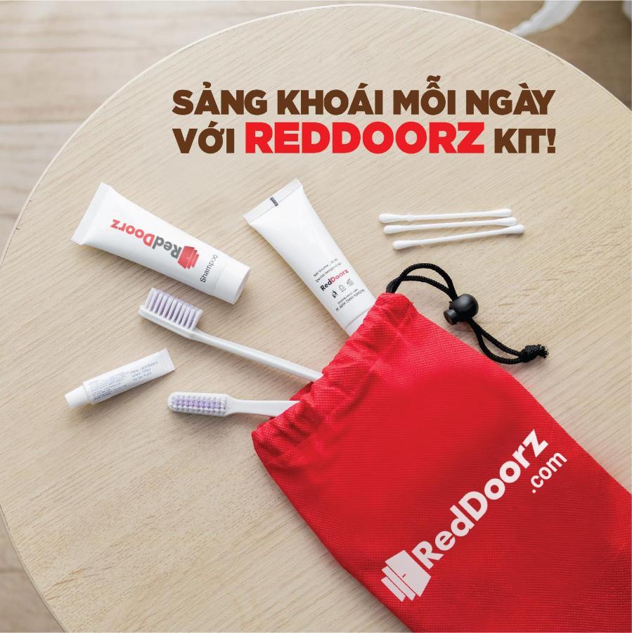 Reddoorz Plus Near Ben Thanh Market Хошимин Екстериор снимка