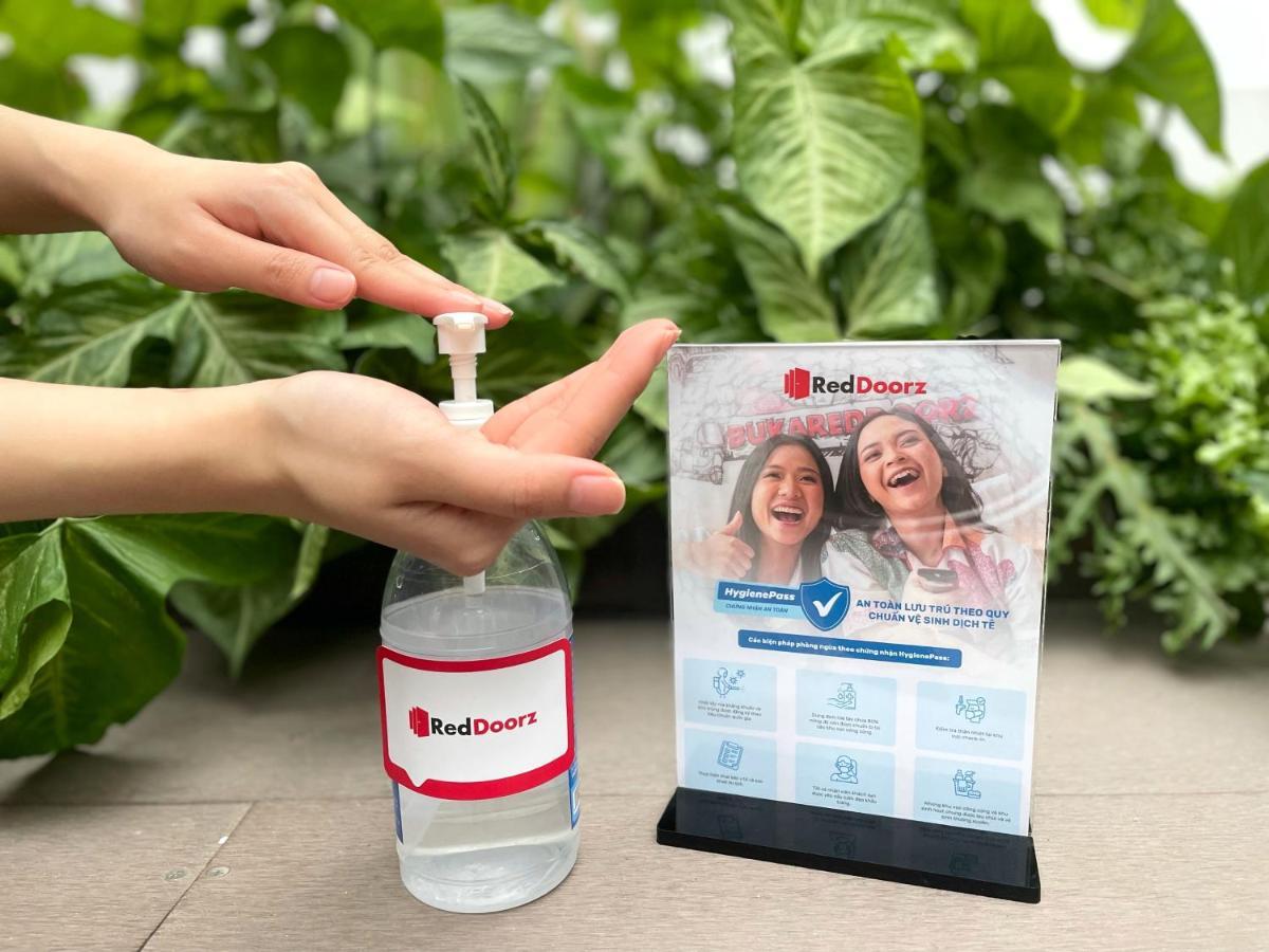 Reddoorz Plus Near Ben Thanh Market Хошимин Екстериор снимка