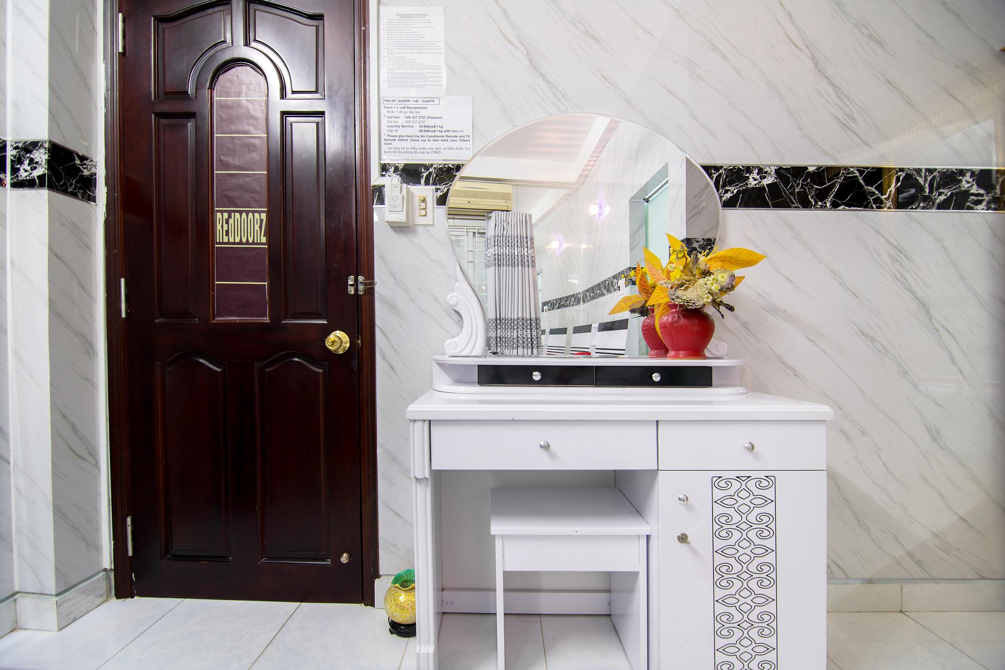 Reddoorz Plus Near Ben Thanh Market Хошимин Екстериор снимка