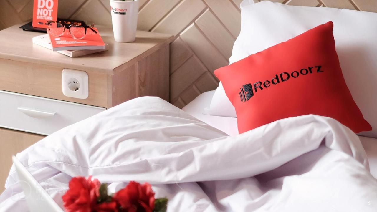 Reddoorz Plus Near Ben Thanh Market Хошимин Екстериор снимка